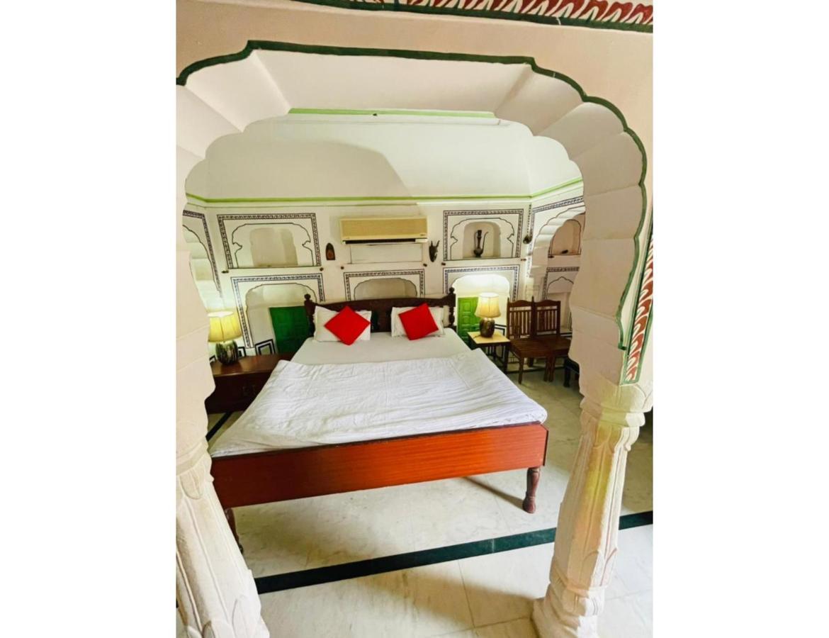 Apartament Singhasan Haveli, Mandāwa Zewnętrze zdjęcie